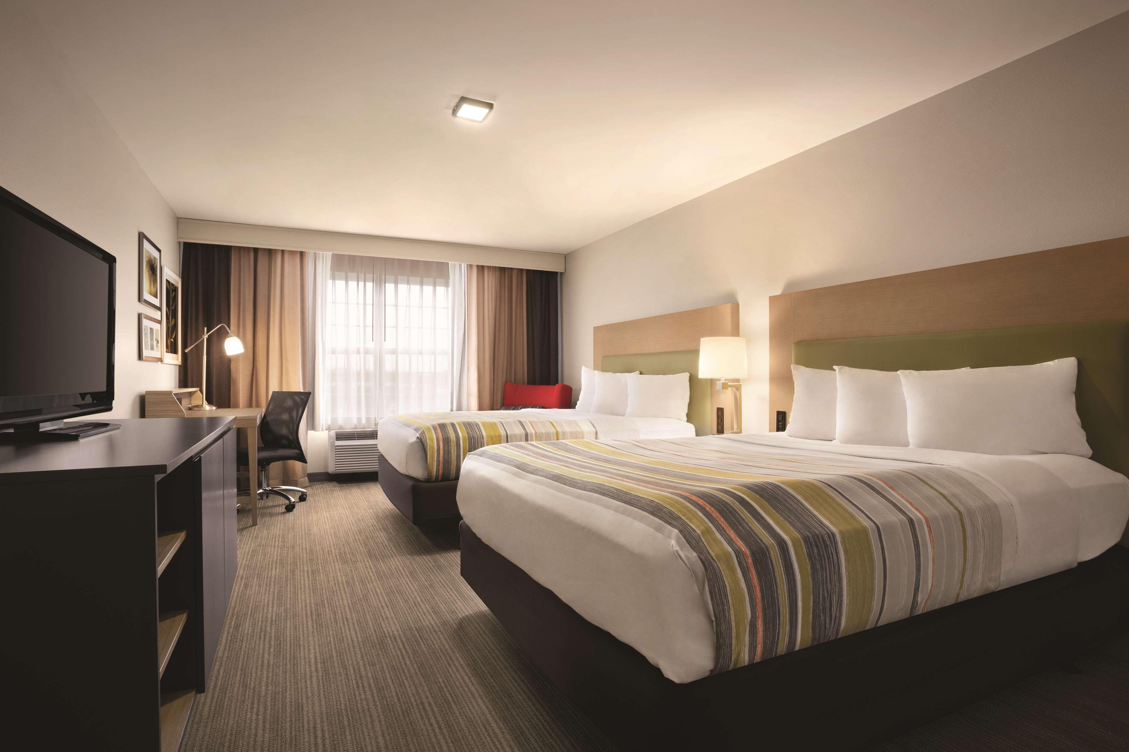 Hotel Country & By Radisson, Bowling Green, Ky