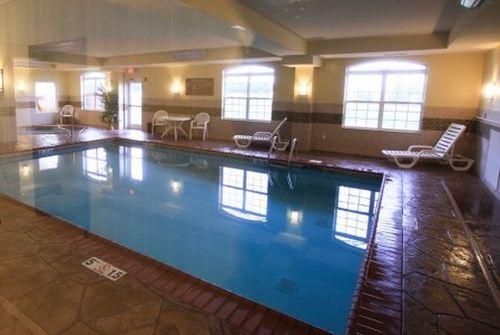 Hotel Country & By Radisson, Bowling Green, Ky 3*