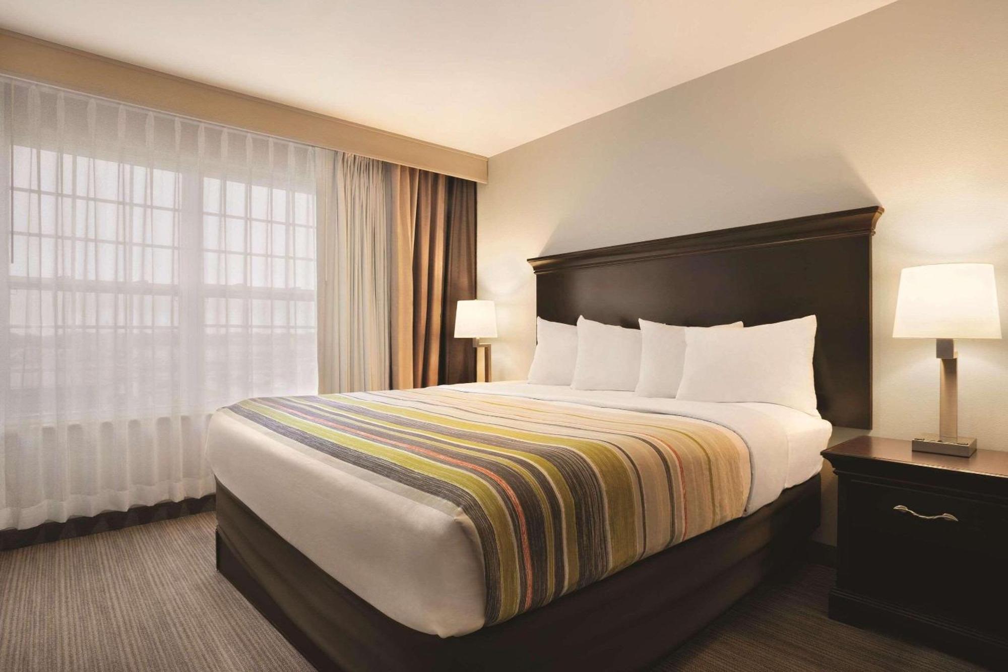 Hotel Country & By Radisson, Bowling Green, Ky